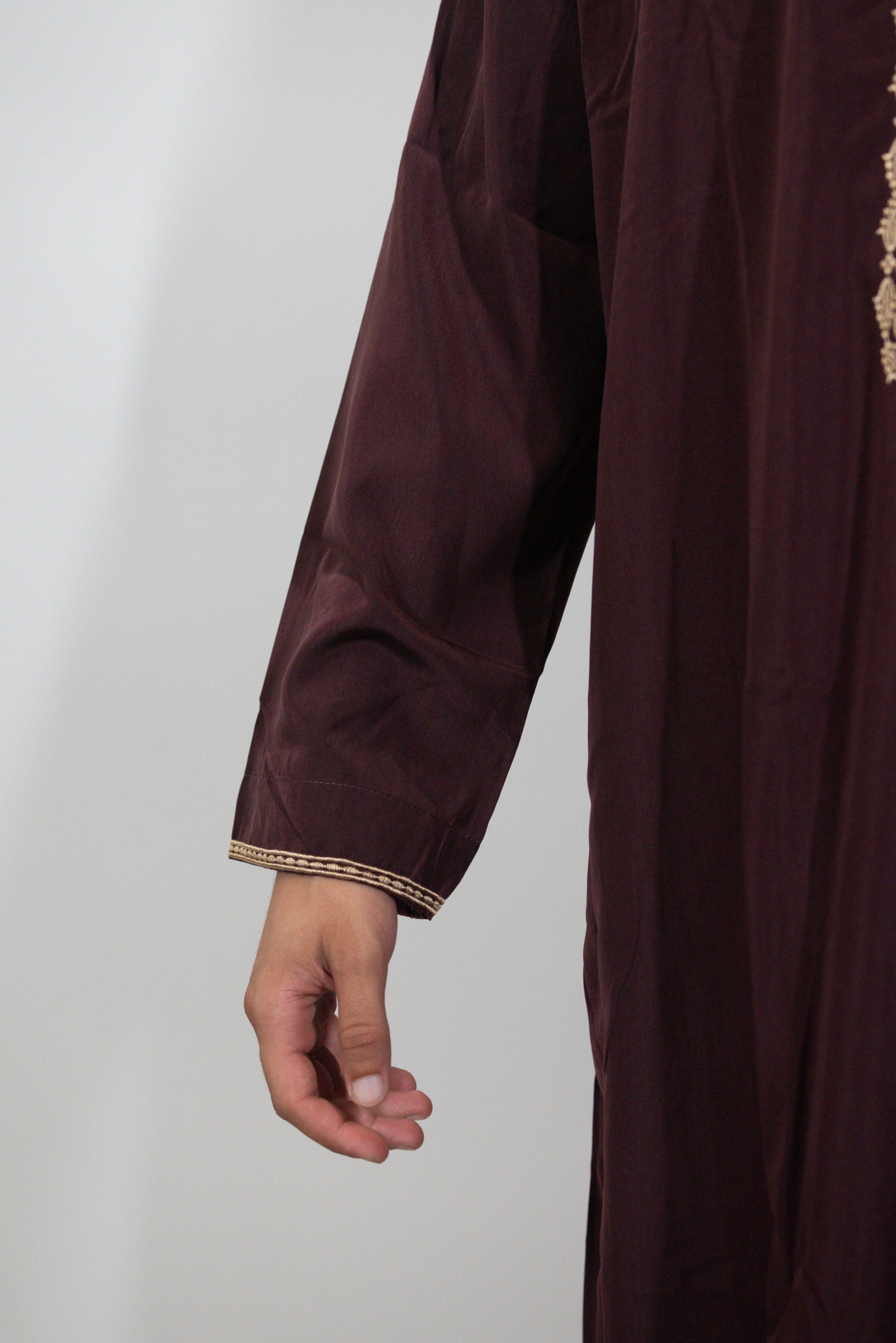 Qamis Arabic rouge bordeaux